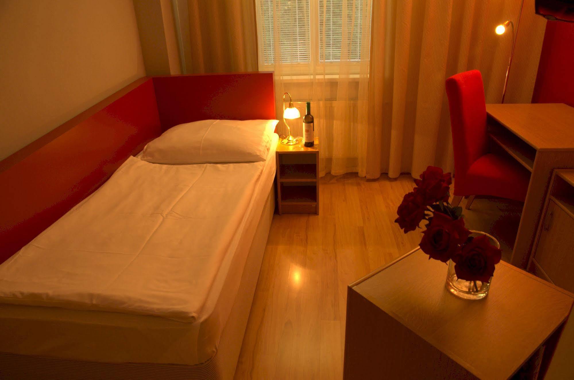 Hotel Payer Тепліце Екстер'єр фото